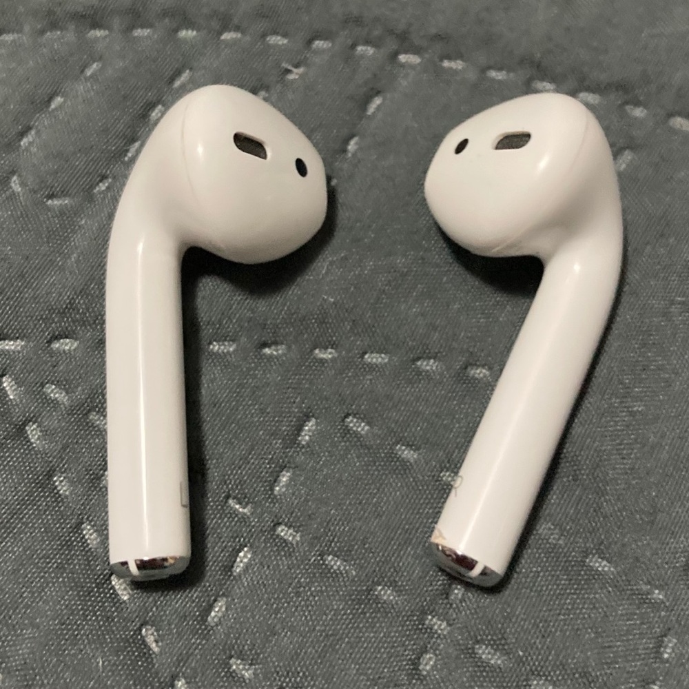 Apple AirPods Generation 2 + 2 year warranty